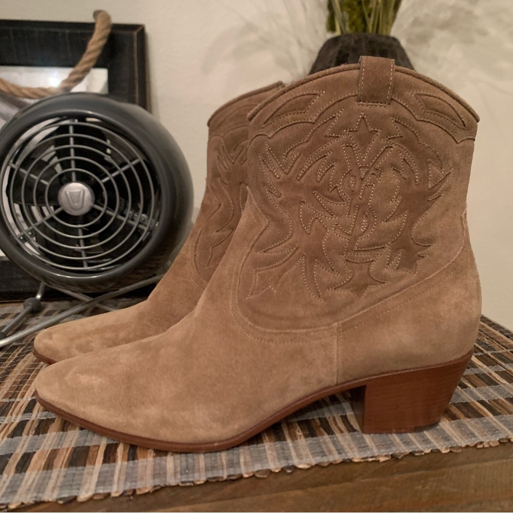 SAINT LAURANT SUEDE BOOTIES